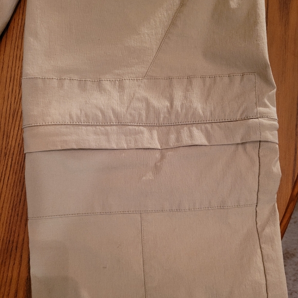 SALE - Athleta tan convertible pants, size 8 - Picture 6 of 10